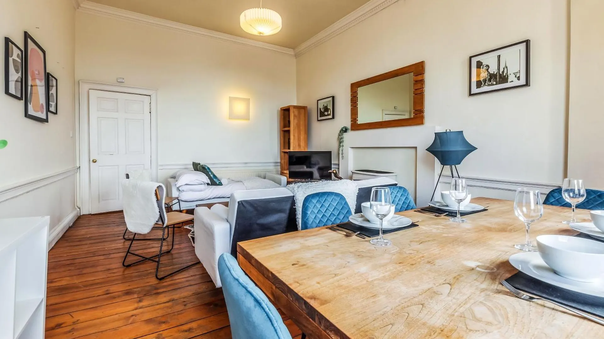 Large Super Central 3 Bed -Princes Street, Parking Edinburgh United Kingdom