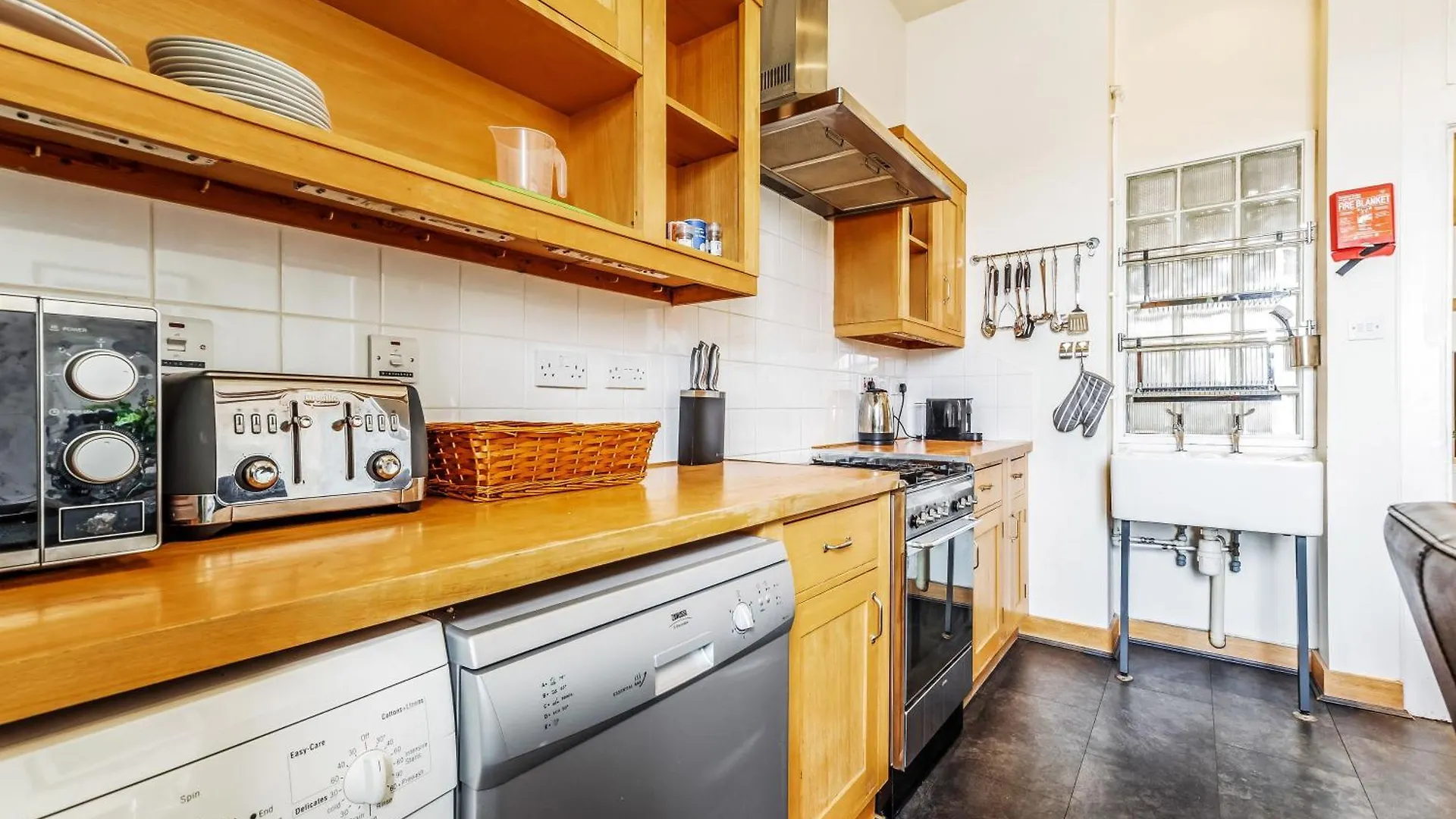 Apartament Large Super Central 3 Bed -Princes Street, Parking Edynburg