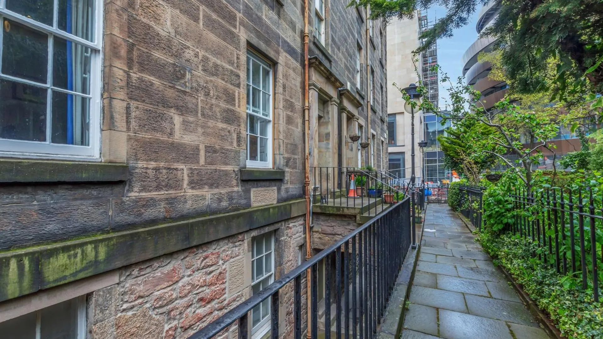 Apartment Large Super Central 3 Bed -Princes Street, Parking Edinburgh