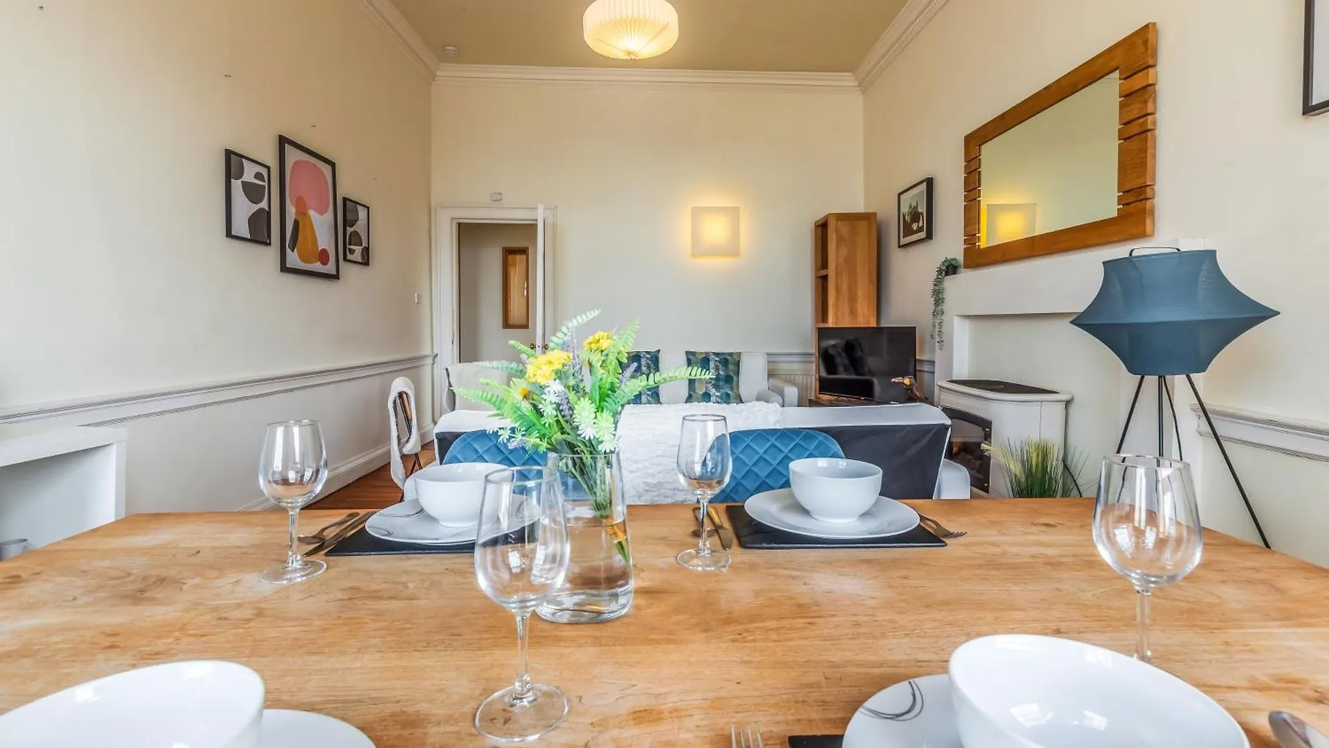 Large Super Central 3 Bed -Princes Street, Parking Edinburgh United Kingdom
